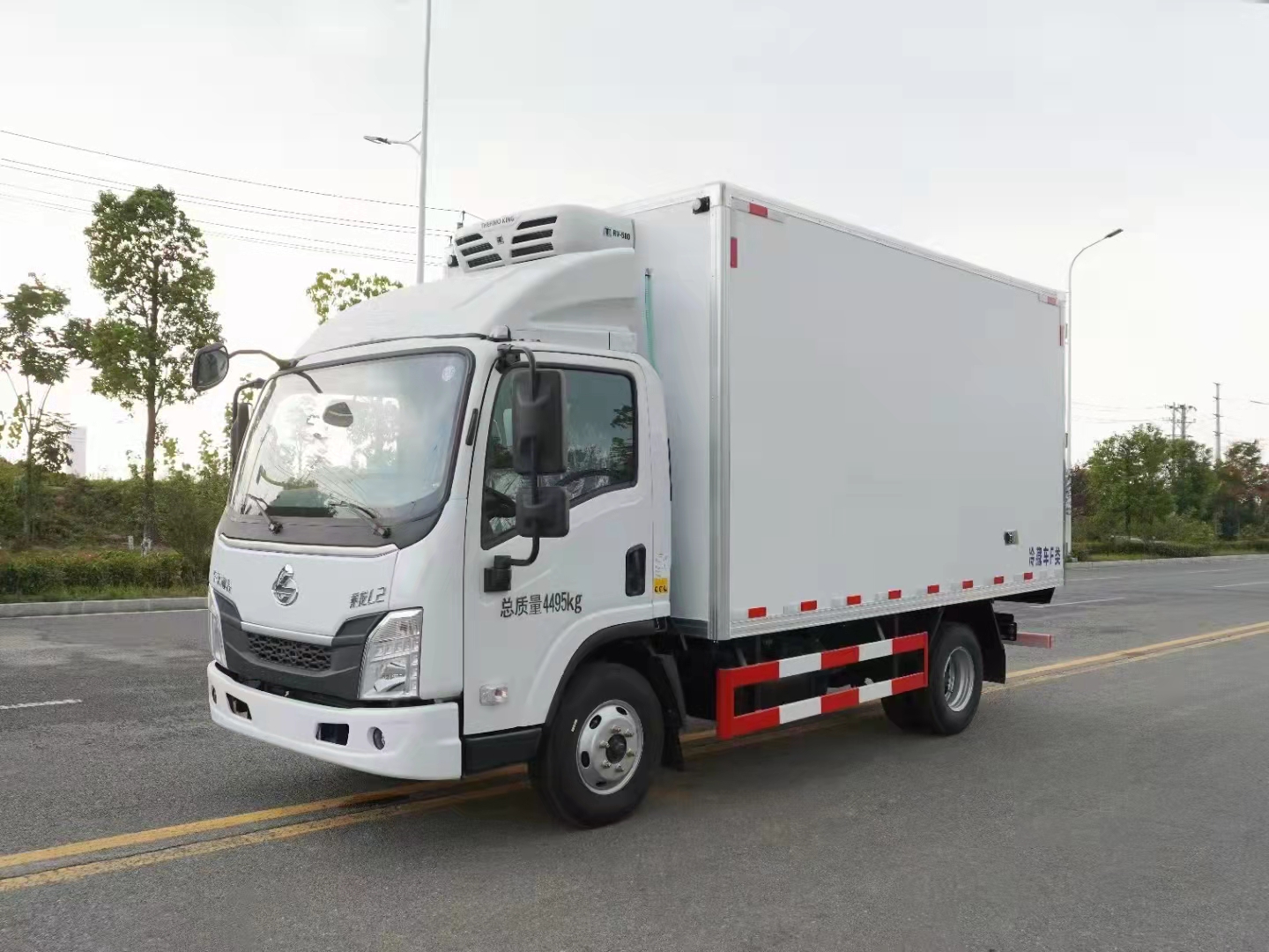 國六柳汽乘龍4.2米藏車